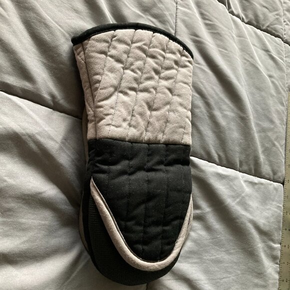 NEW- Thermal Oven mitt and potholder set Black & Gray - Cotton Valley - Picture 5 of 8